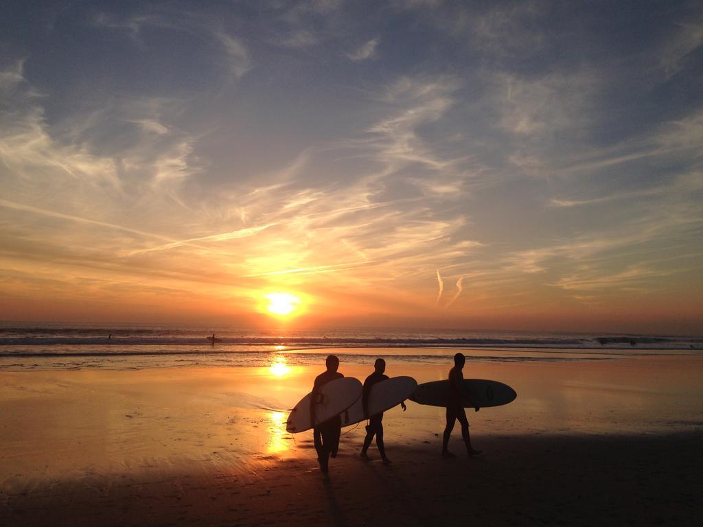 Carcavelos Surf House住宿加早餐旅馆 外观 照片