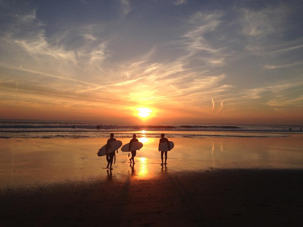 Carcavelos Surf House住宿加早餐旅馆 外观 照片